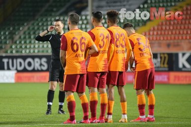 Usta yazarlar Galatasaray’ın Alanyaspor’u 1-0 yendiği maçı yorumladı