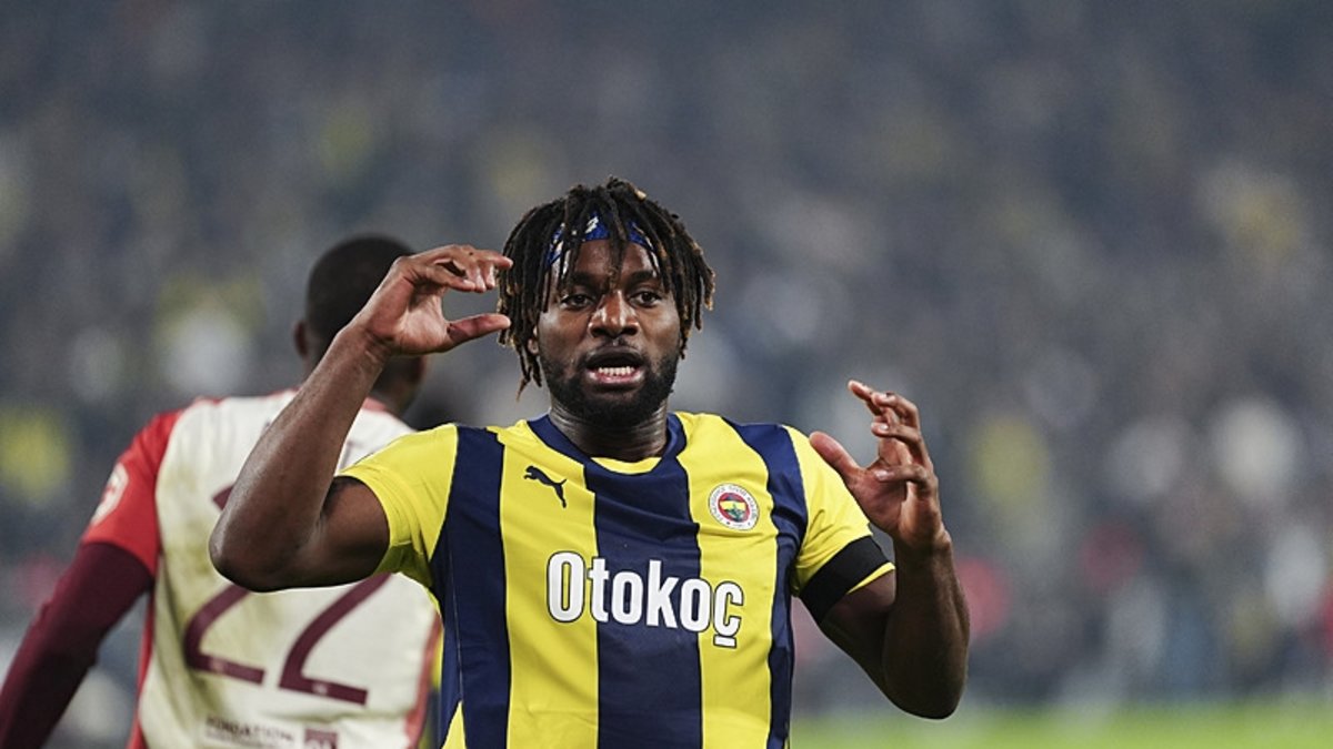 Allan Saint-Maximin Fenerbahçe'den ayrılacak mı? Jose Mourinho'nun transfer kararı Allan Saint-Maximin Fenerbahçe'den ayrılacak mı? Jose Mourinho'nun transfer kararı