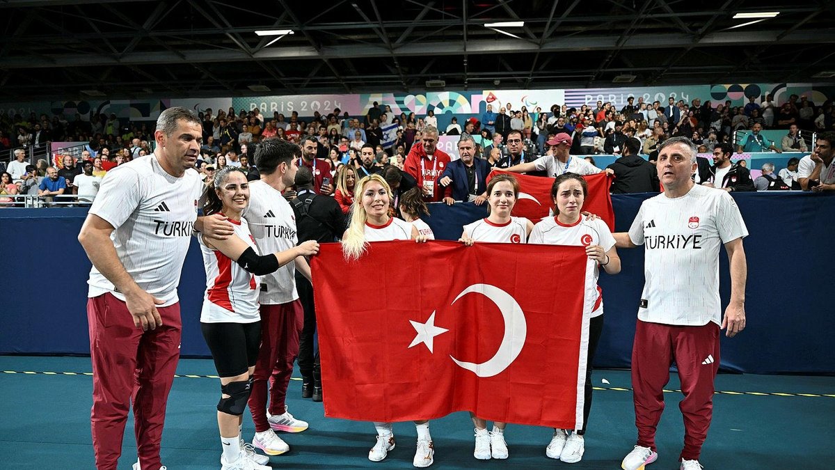 Üst üste 3. kez şampiyon