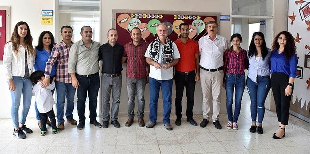 Beşiktaş taraftarlarından köy okuluna ziyaret