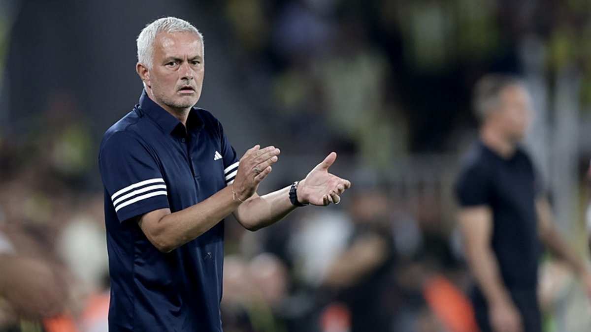 Jose Mourinho'dan transfer sorusuna yanıt! Hangi bölgelere takviye istiyor? Jose Mourinho'dan transfer sorusuna yanıt! Hangi bölgelere takviye istiyor?