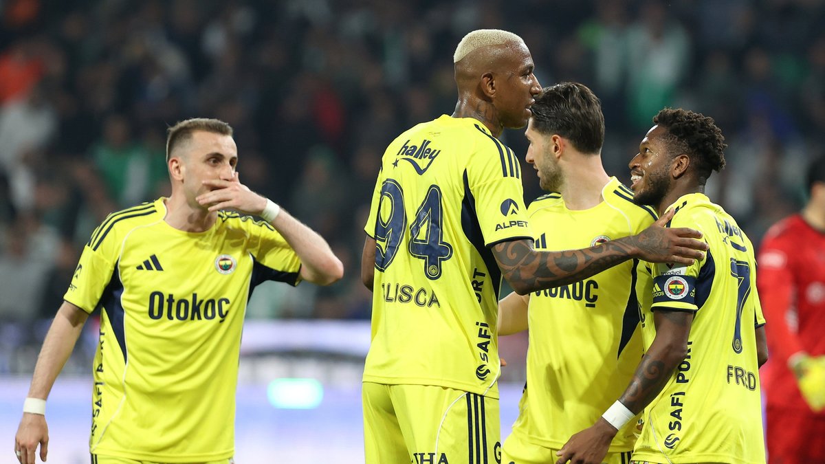 Fenerbahçeli yıldız için transfer itirafı: Onu ikna etmeye...