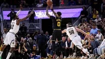 Warriors ile Bucks turladı