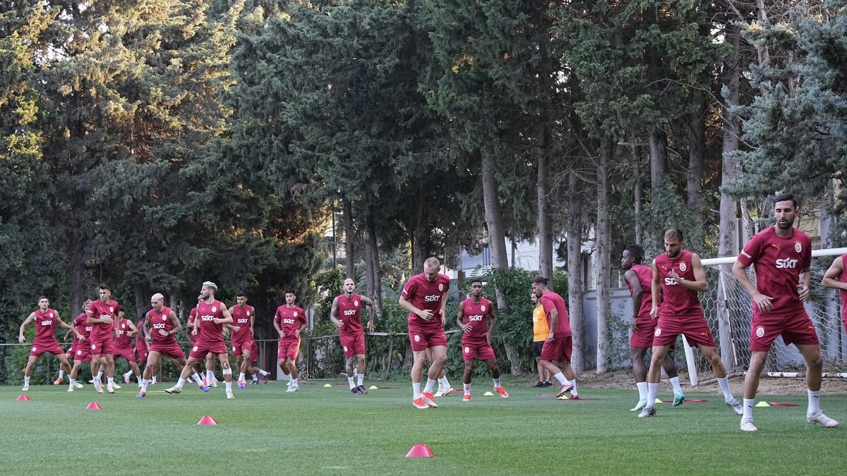 Galatasaray'ın kamp kadrosu belli oldu!