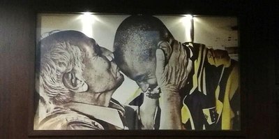 Fenerbahçe Ülker Stadı, Lefter fotoğraflarıyla donatıldı