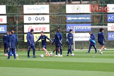 Son dakika spor haberi: Fenerbahçe farkı eritmek istiyor! İşte muhtemel Başakşehir maçı 11'i