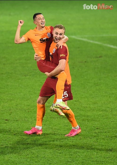 GALATASARAY HABERLERİ - Aslan'ın efsanesi Gheorghe Hagi'den Morutan ve Cicaldau çıkışı!