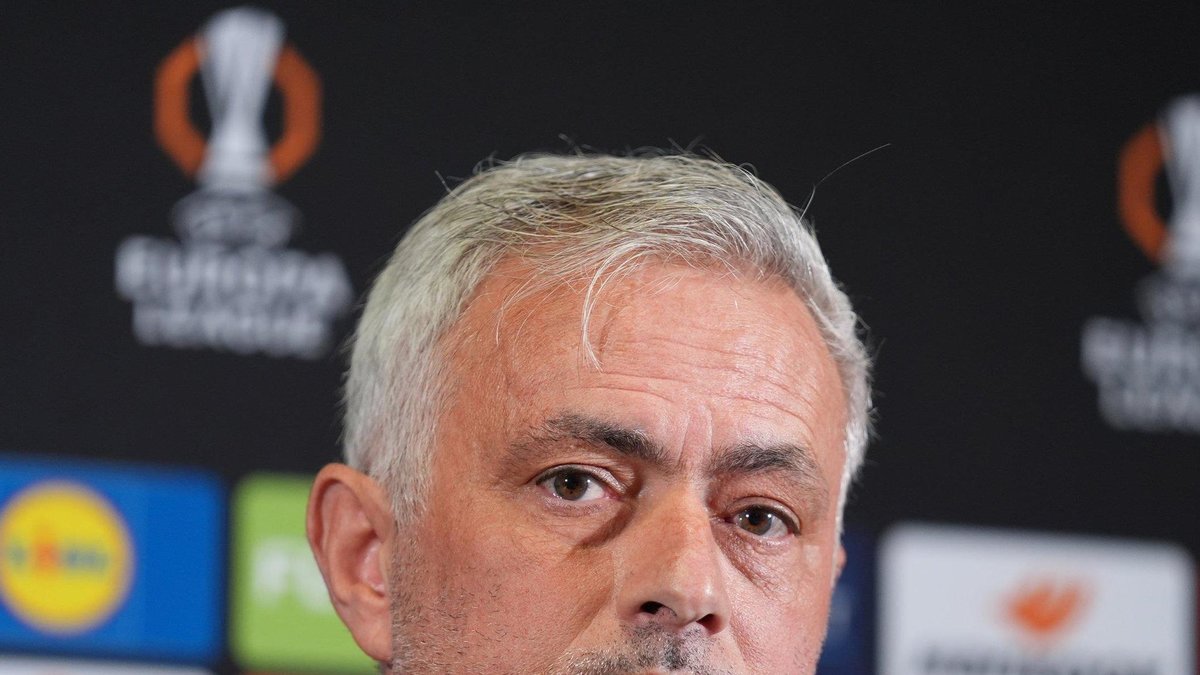 Fenerbahçe teknik direktörü Jose Mourinho: Sakin ve dengeli olmalıyız Fenerbahçe teknik direktörü Jose Mourinho: Sakin ve dengeli olmalıyız