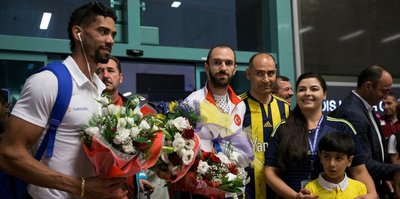 Milli atletler Guliyev ve Escobar Ankara'da
