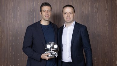 Yannier’e dev ödül