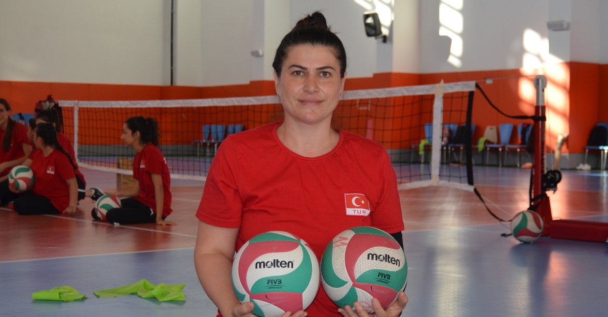 Bacağını kaybeden Göksu Kendier voleybol sayesinde hayata tutundu