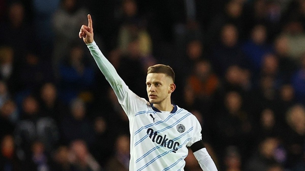 Fenerbahçe'de Sebastian Szymanski Dusan Tadic'in rekoruna ortak olmaya hazırlanıyor Fenerbahçe'de Sebastian Szymanski Dusan Tadic'in rekoruna ortak olmaya hazırlanıyor