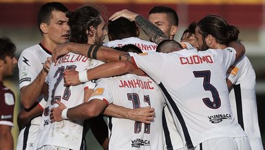 Crotone Serie A'ya yükselen ikinci takım oldu!