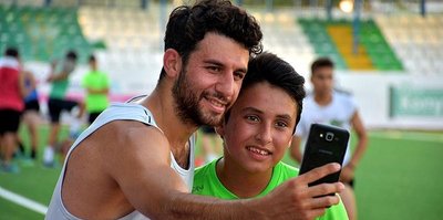 Fenerbahçeli futbolcu İsmail Köybaşı Bodrum'da
