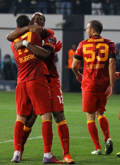 Akhisar Belediyespor - Galatasaray maçından kareler