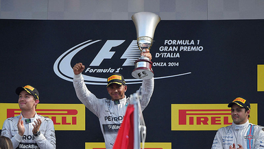 Formula 1 pilotu Lewis Hamilton 2025 yılında Ferrari'de yer alacak
