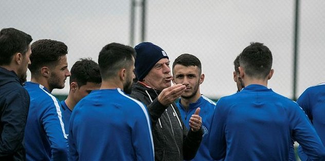Kasımpaşa, Bursaspor'a konuk oluyor