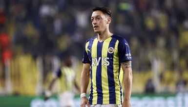 FENERBAHÇE HABERLERİ: Fenerbahçe Antalyaspor maçı öncesi Vitor Pereira'dan Mesut Özil'e kesik!