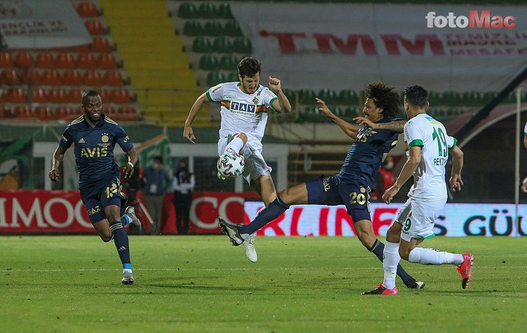 Son dakika spor haberleri: Alanyaspor Fenerbahçe maçında kural hatası var mı? IFAB o pozisyon için ne diyor?