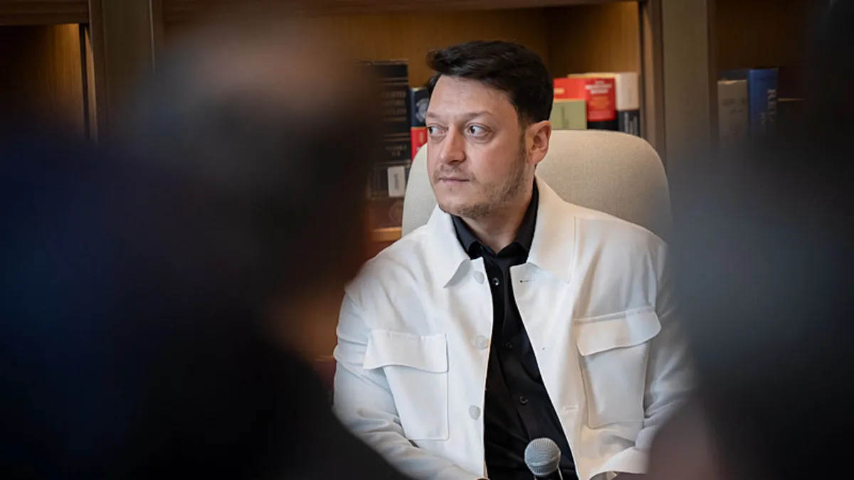 Mesut Özil'den Arda Güler ve Kenan Yıldız sözleri: Bu genç yaşta...