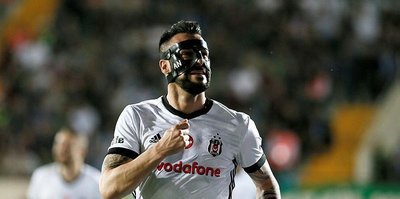 Beşiktaş İspanyol Alvaro Negredo'yu Slovakya kampına götürmedi