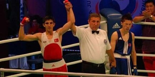 Üç Türk boksör finalde