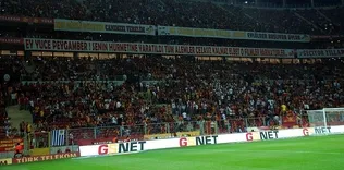 Tribünler G.Saraylıların