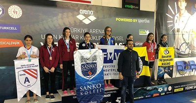 Sanko Okulları kız yüzme takımı il şampiyonu oldu