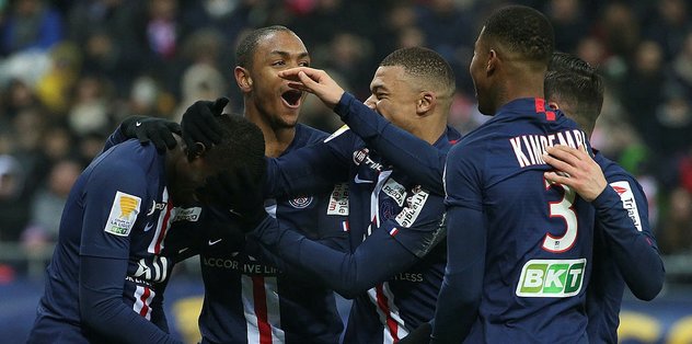 Bayern Münih Kouassi'yi PSG'nin elinden kaptı!