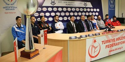 Kupa Voley sürüyor