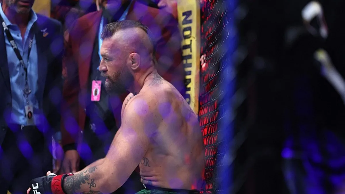 Conor McGregor'ın dönüşü hayal kırıklığı ile son buldu! 5 yıl sonra çıktığı maçta sakatlandı
