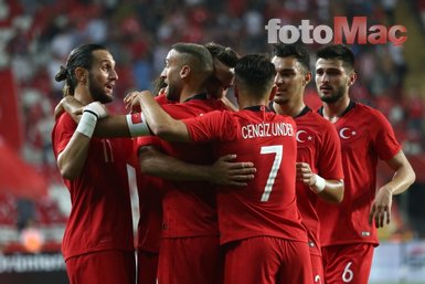 Galatasaray milli yıldızı bitiriyor!