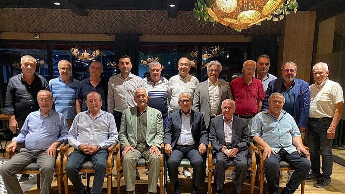 Eski başkanlar bir araya geldi