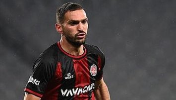 G.Saray listeye eklemişti menajerinden açıklama geldi!