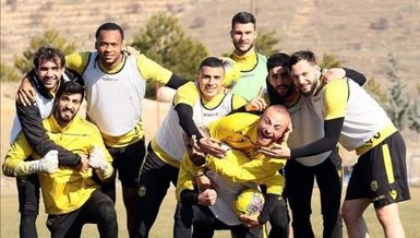 Yeni Malatyasporlu futbolculardan taraftara "Yarınlar güzel olacak"