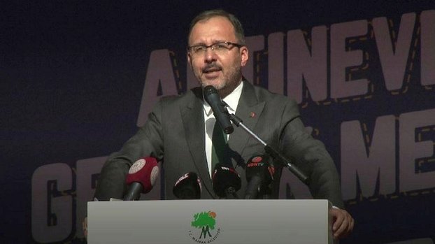 Minnetle anıyoruz