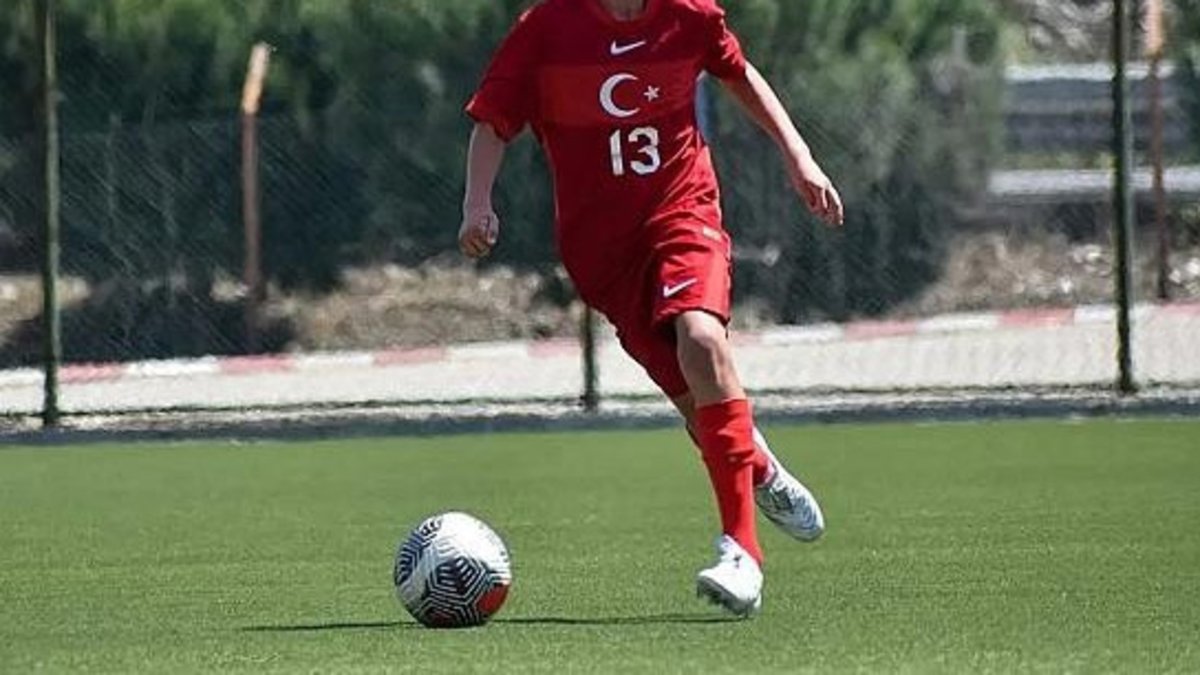 TRANSFER HABERLERİ | Galatasaray'a 2. Lig'den genç yetenek! TRANSFER HABERLERİ | Galatasaray'a 2. Lig'den genç yetenek!