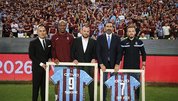 İki kaliteli yabancı kanat