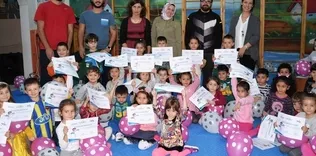 Minik tenisçiler sertifikalarına kavuştu
