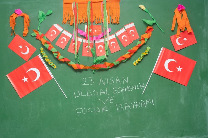 24-nisan-tatil-mi-24-nisan-cuma-gunu-okul-var-mi-okullar-tatil-mi-1776789616853.jpg 24 Nisan okullar tatil mi?