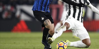 Italy extends Serie A suspension to June 14