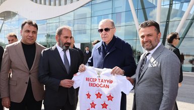 Başkan Erdoğan'a Sivas forması