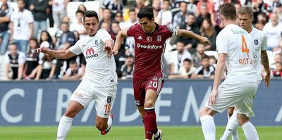 Istanbul rivals square off in league clash