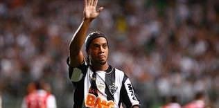 Beşiktaş'ta Ronaldinho sürprizi