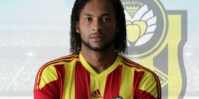 Mina'dan Süper Lig'e övgü