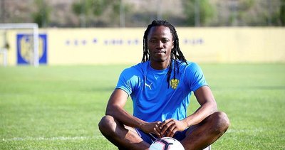 Kone’den Gomis’e gözdağı