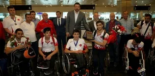 TBF Başkanı Hidayet Türkoğlu karşıladı