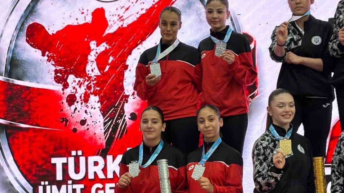 Karateciler Dünya Şampiyonası yolunda önemli derecelere imza attı!