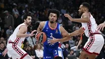 Anadolu Efes son çeyrekte yıkıldı