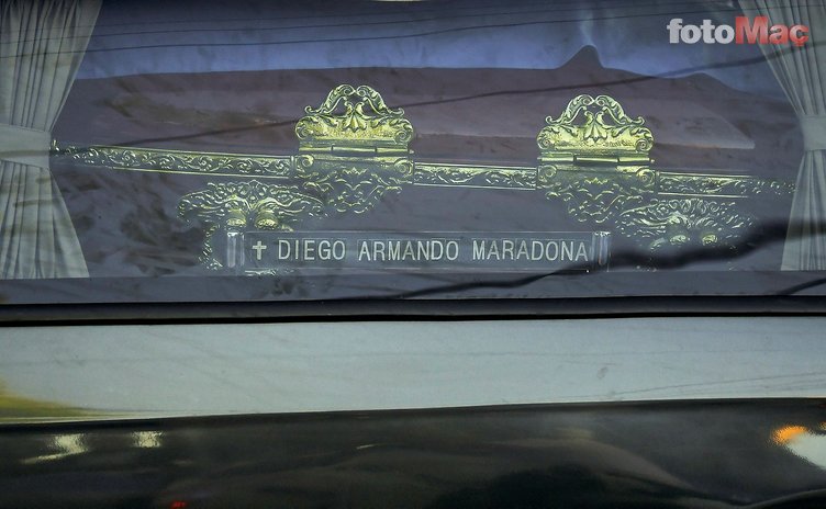 Maradona'nın cenazesi önünde skandal!
